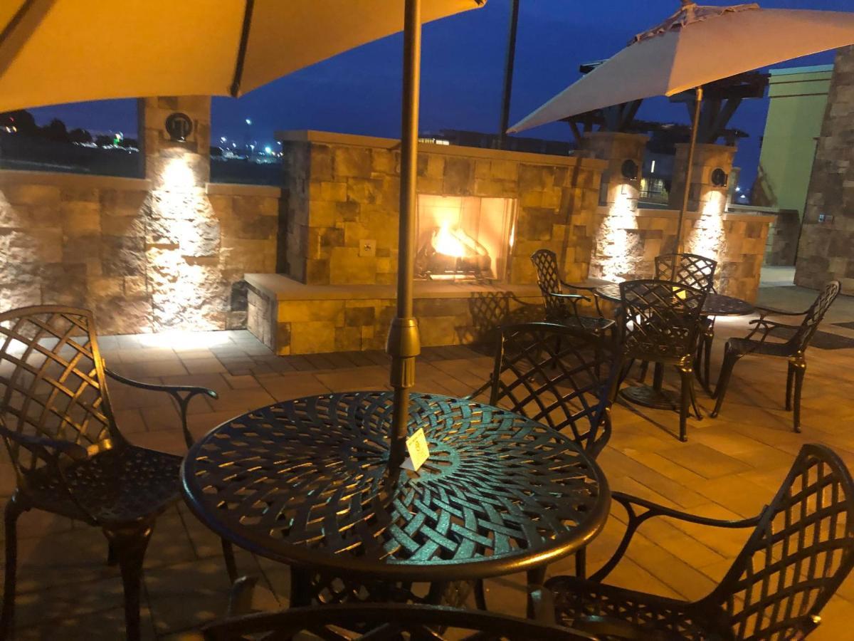 Best Western Premier Pasco Inn And Suites Bagian luar foto