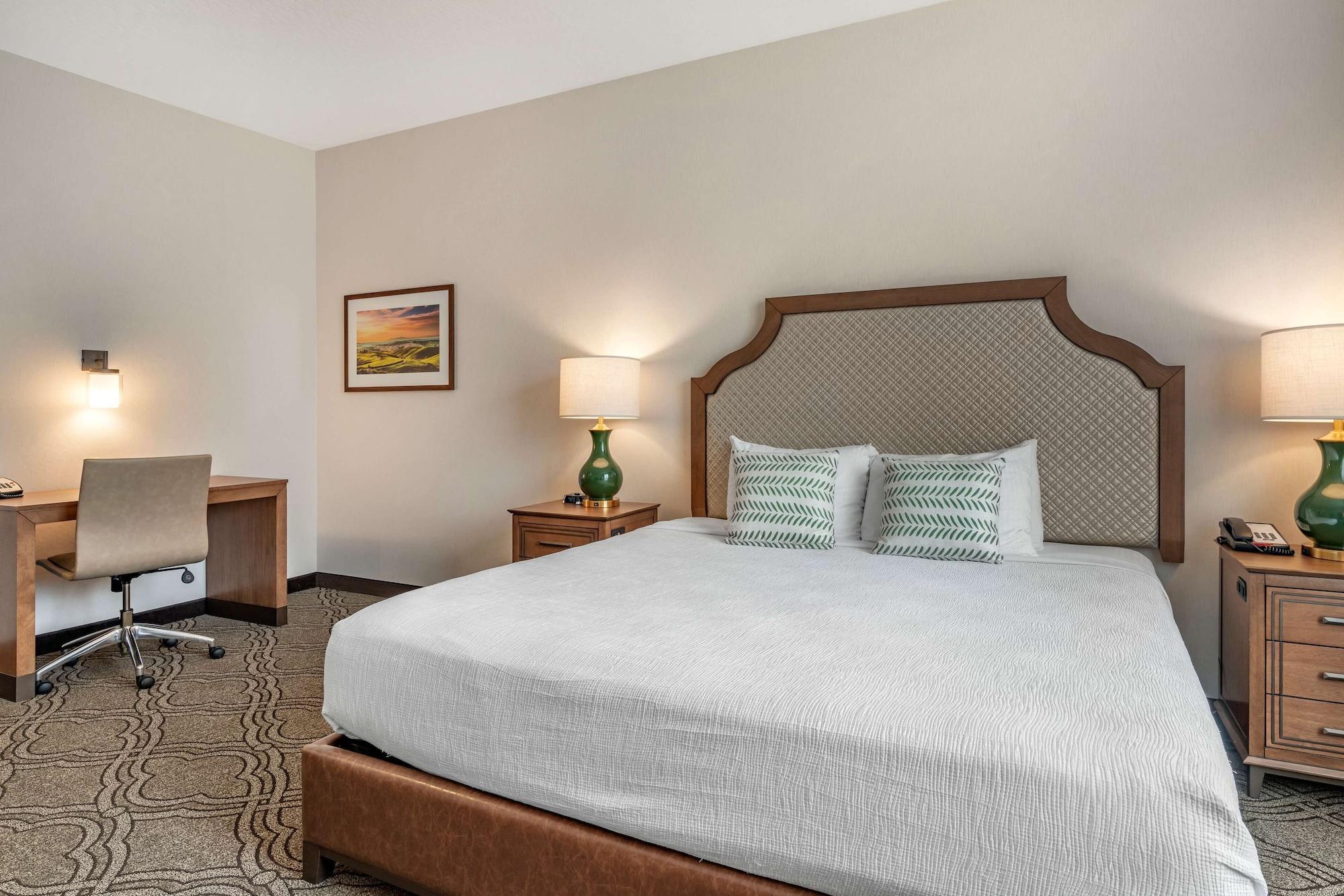 Best Western Premier Pasco Inn And Suites Bagian luar foto